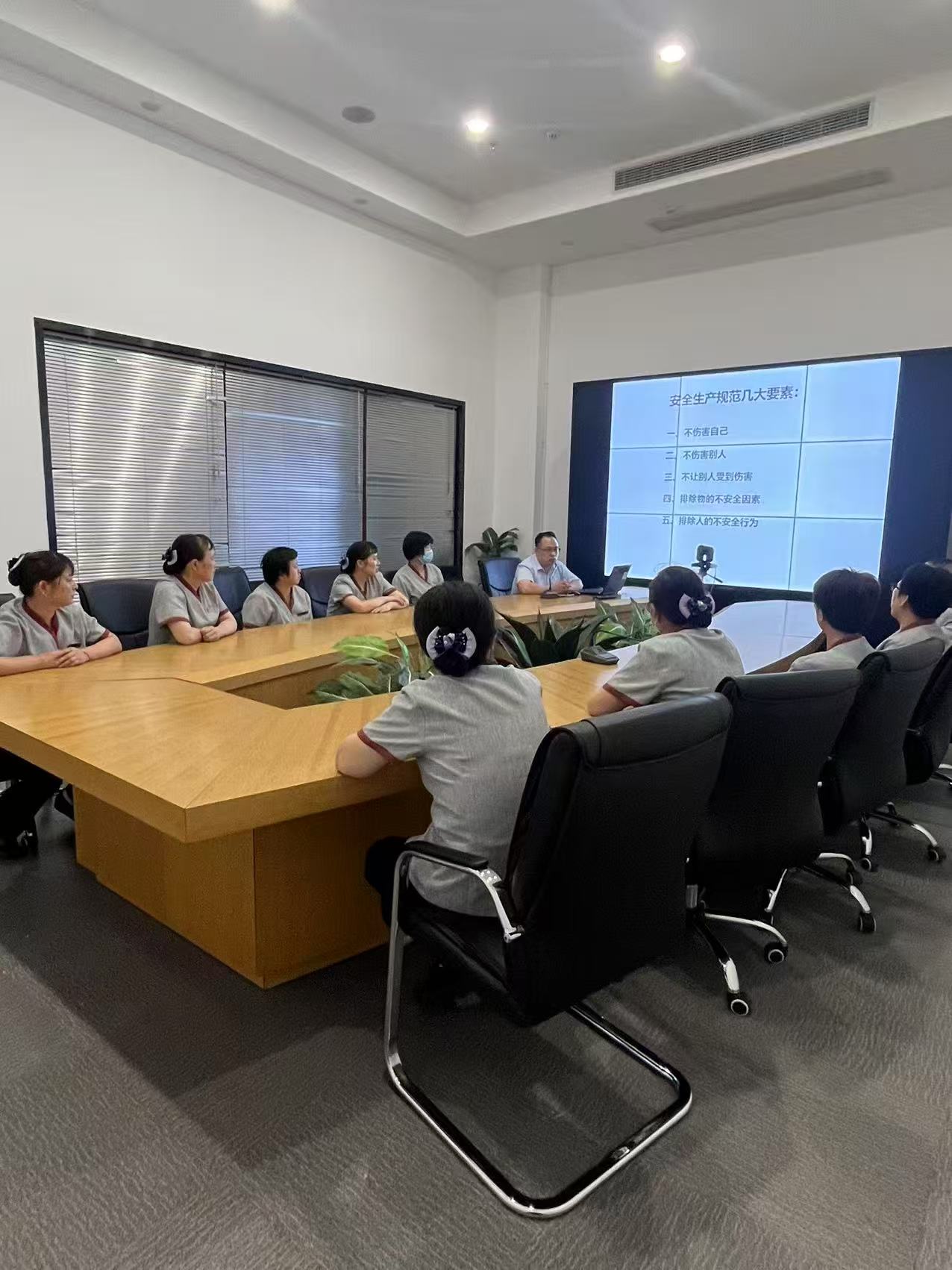人人講安全，個個會應(yīng)急——建華文創(chuàng)集團(tuán)扎實開展“安全生產(chǎn)月”系列活動