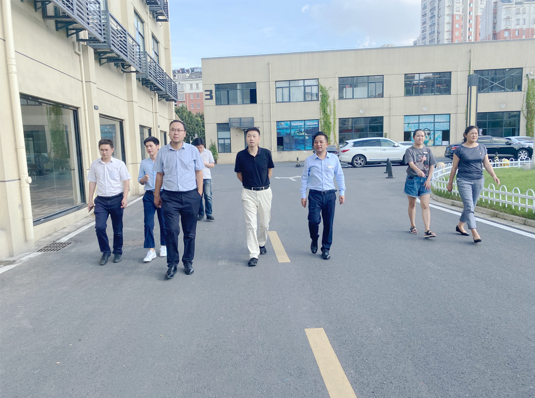 合肥市投資促進(jìn)局副局長(zhǎng)郭玉璽 蒞臨廬陽(yáng)建華文創(chuàng)園考察