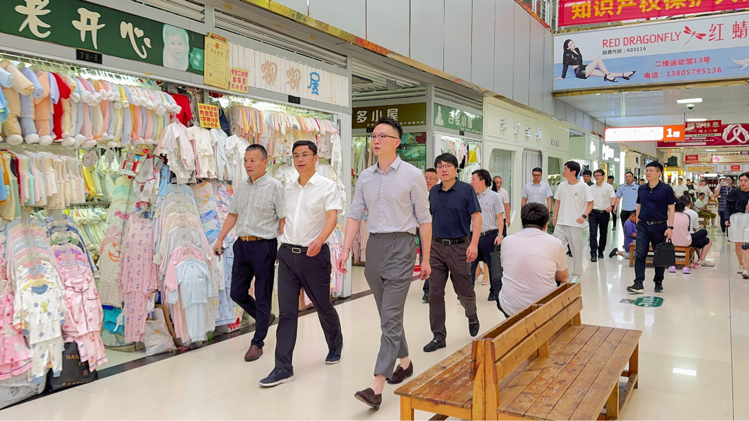 繃緊“安全弦”，把好“節(jié)前關(guān)”！拱墅區(qū)區(qū)領(lǐng)導(dǎo)蒞臨錢(qián)江商城開(kāi)展節(jié)前安全生產(chǎn)檢查