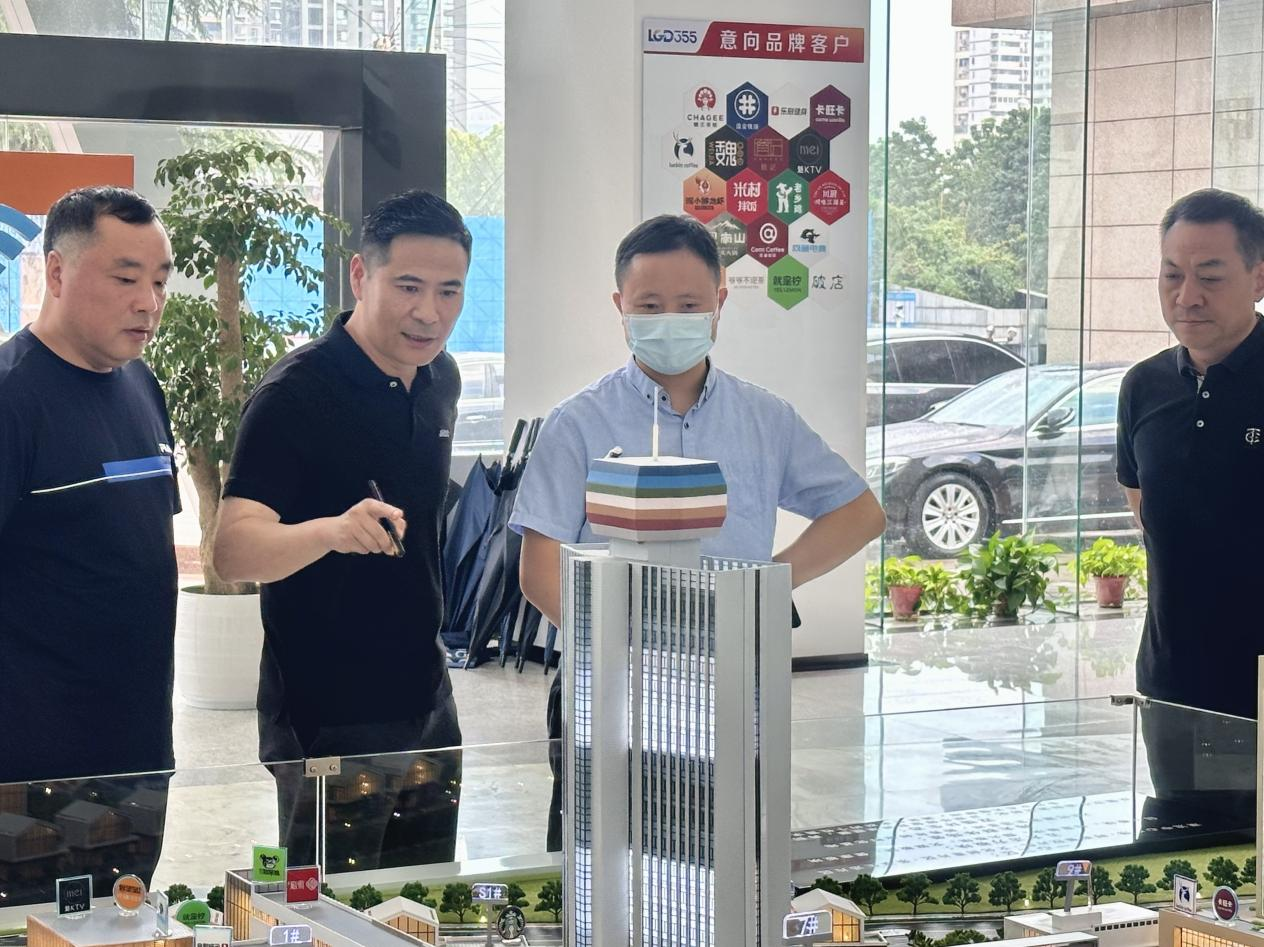 包河區(qū)區(qū)委常委、副區(qū)長韓光輝一行蒞臨安徽老廣電355項(xiàng)目調(diào)研