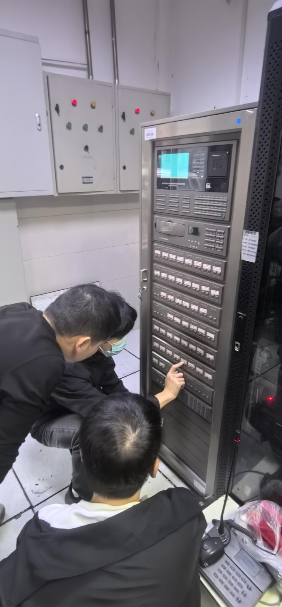 錢(qián)江商城更換消防火災(zāi)自動(dòng)報(bào)警主機(jī)