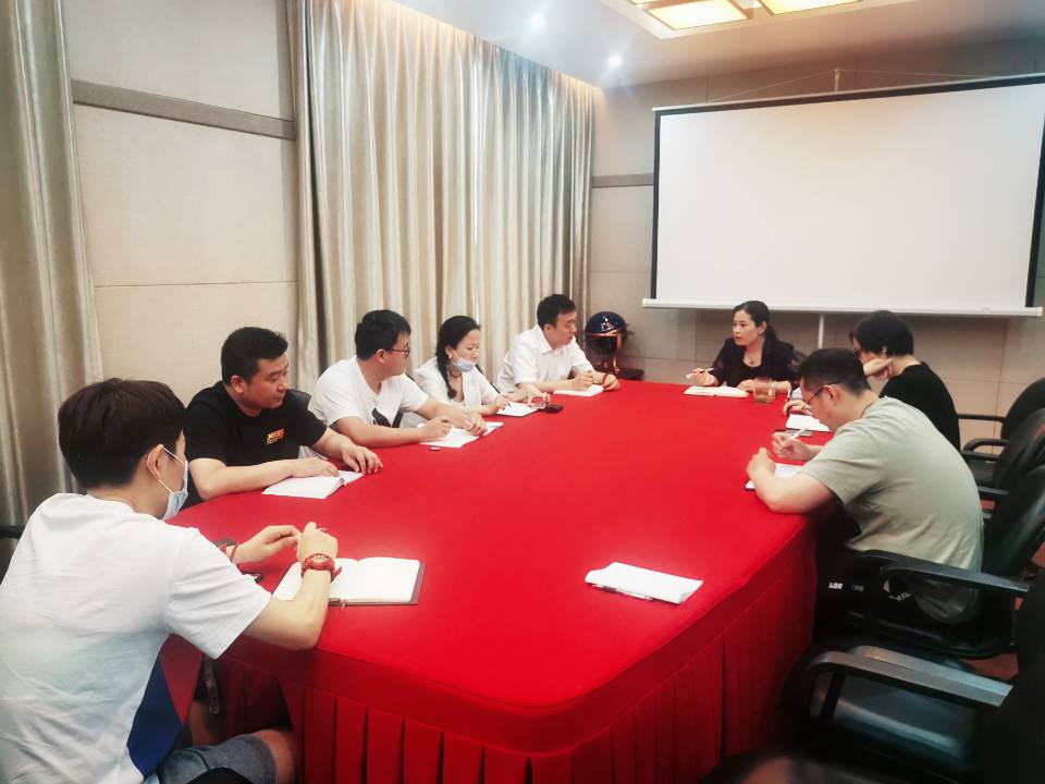   建華小貸召開6月份月度例會(huì)暨年中經(jīng)營(yíng)分析會(huì)議