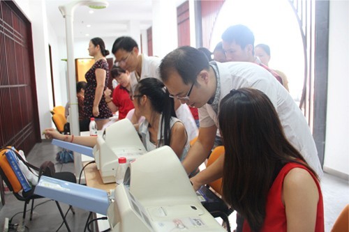 20130626-27建華文創(chuàng)園黨支部聯(lián)合拱墅二院開展“輕松一身，慢病遠(yuǎn)離”主題活動(dòng) (2).jpg